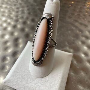 Vintage Navajo pink MOP/Sterling ring